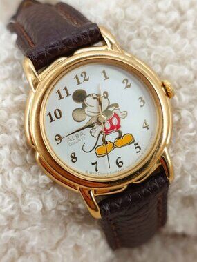 Seiko Alba Women's Quartz Watch V501 Mickey Mouse Gold Disney 22mm New Battery